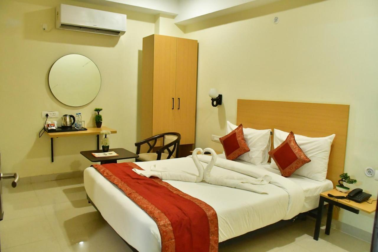 Hotel Yatharth Inn Varanasi Eksteriør bilde