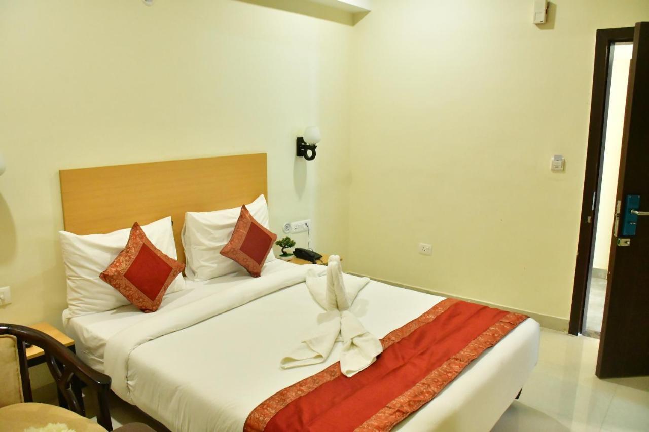 Hotel Yatharth Inn Varanasi Eksteriør bilde