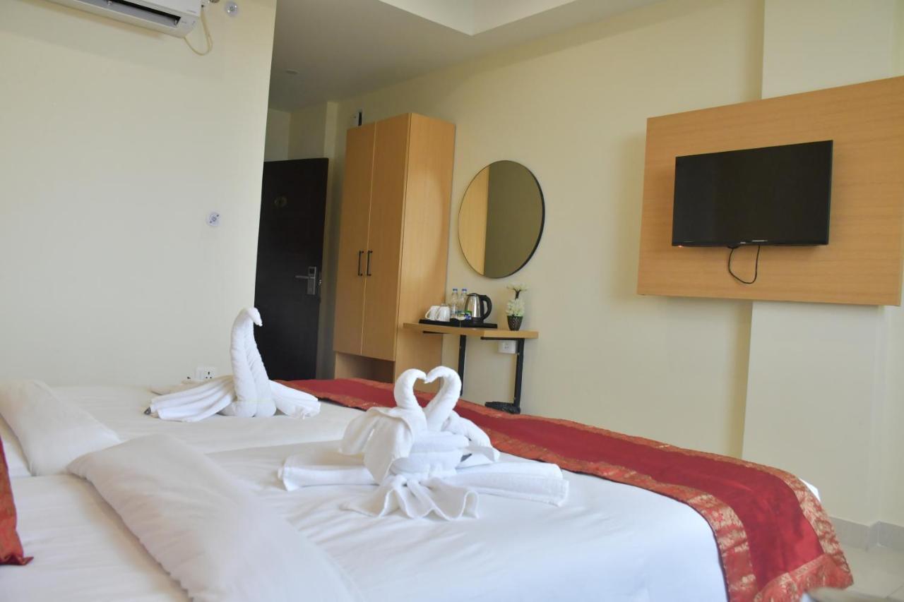 Hotel Yatharth Inn Varanasi Eksteriør bilde