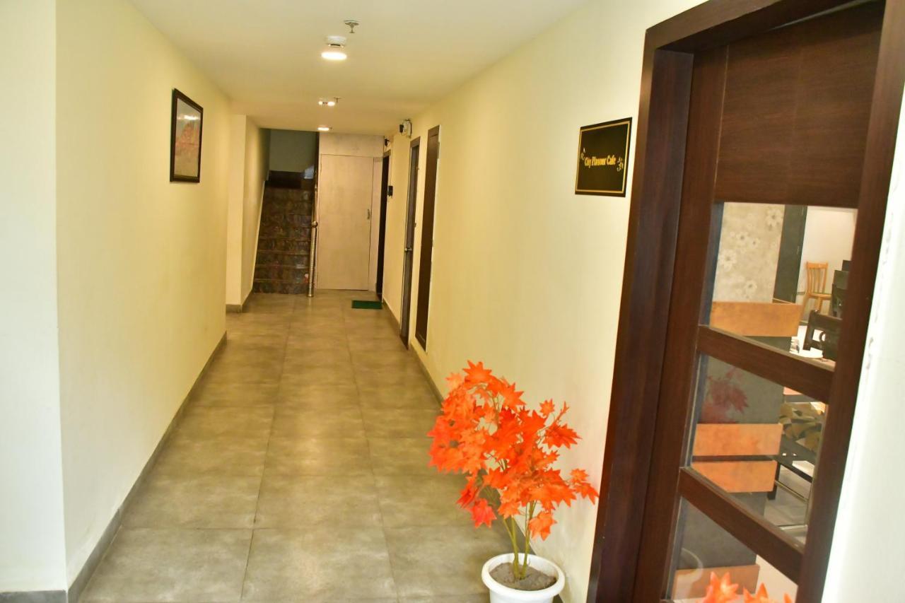 Hotel Yatharth Inn Varanasi Eksteriør bilde
