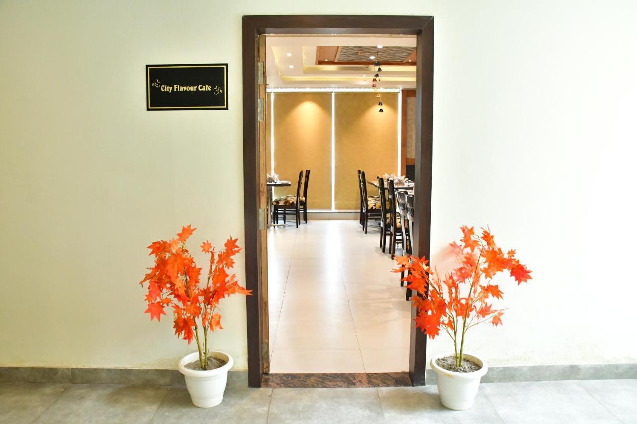 Hotel Yatharth Inn Varanasi Eksteriør bilde