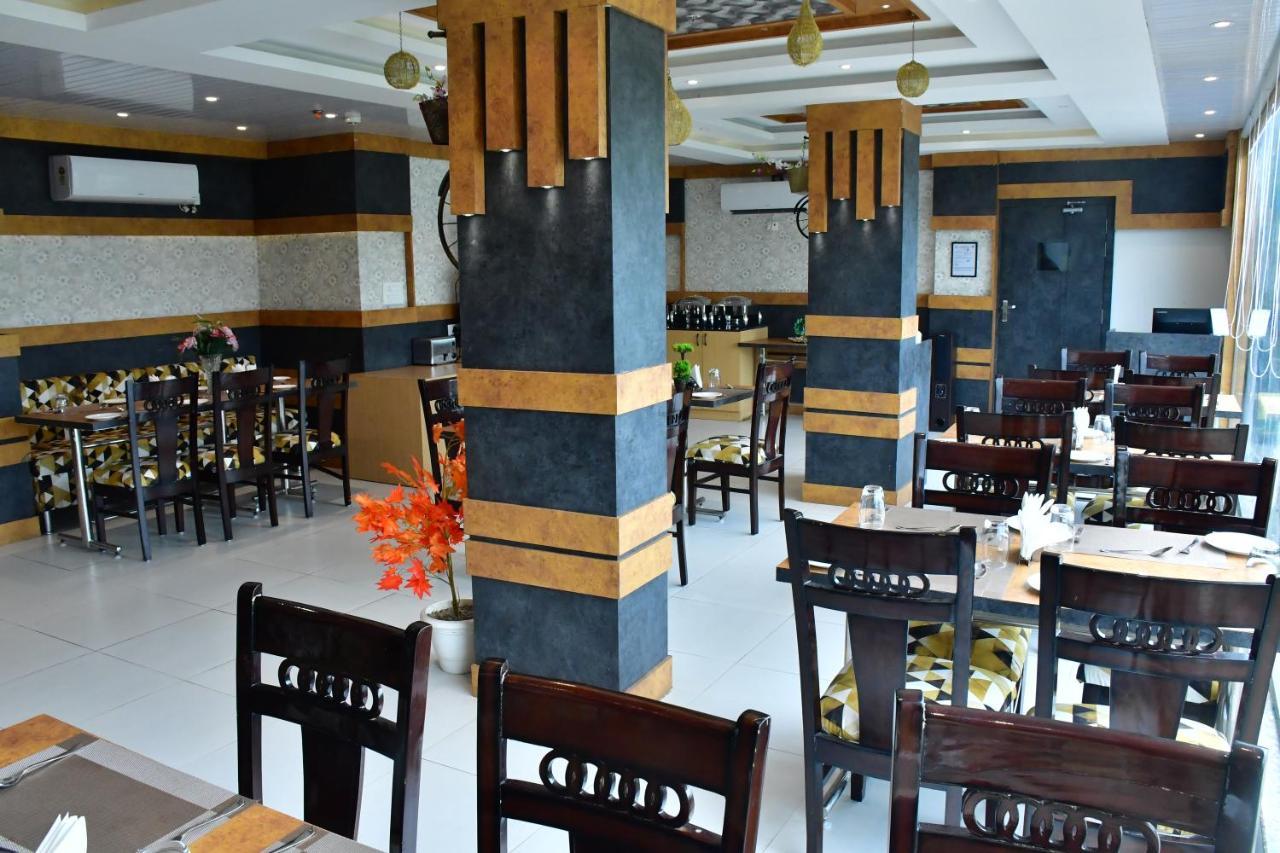 Hotel Yatharth Inn Varanasi Eksteriør bilde