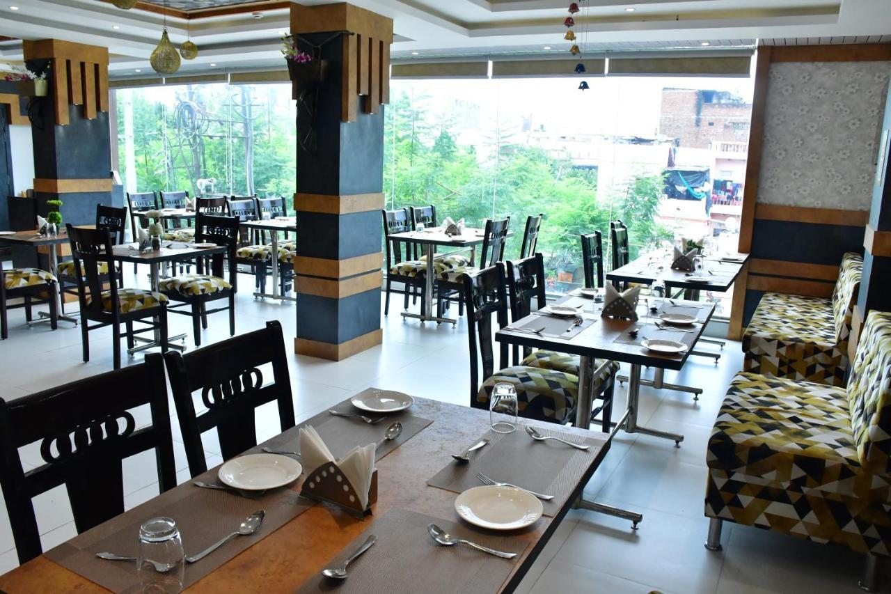 Hotel Yatharth Inn Varanasi Eksteriør bilde
