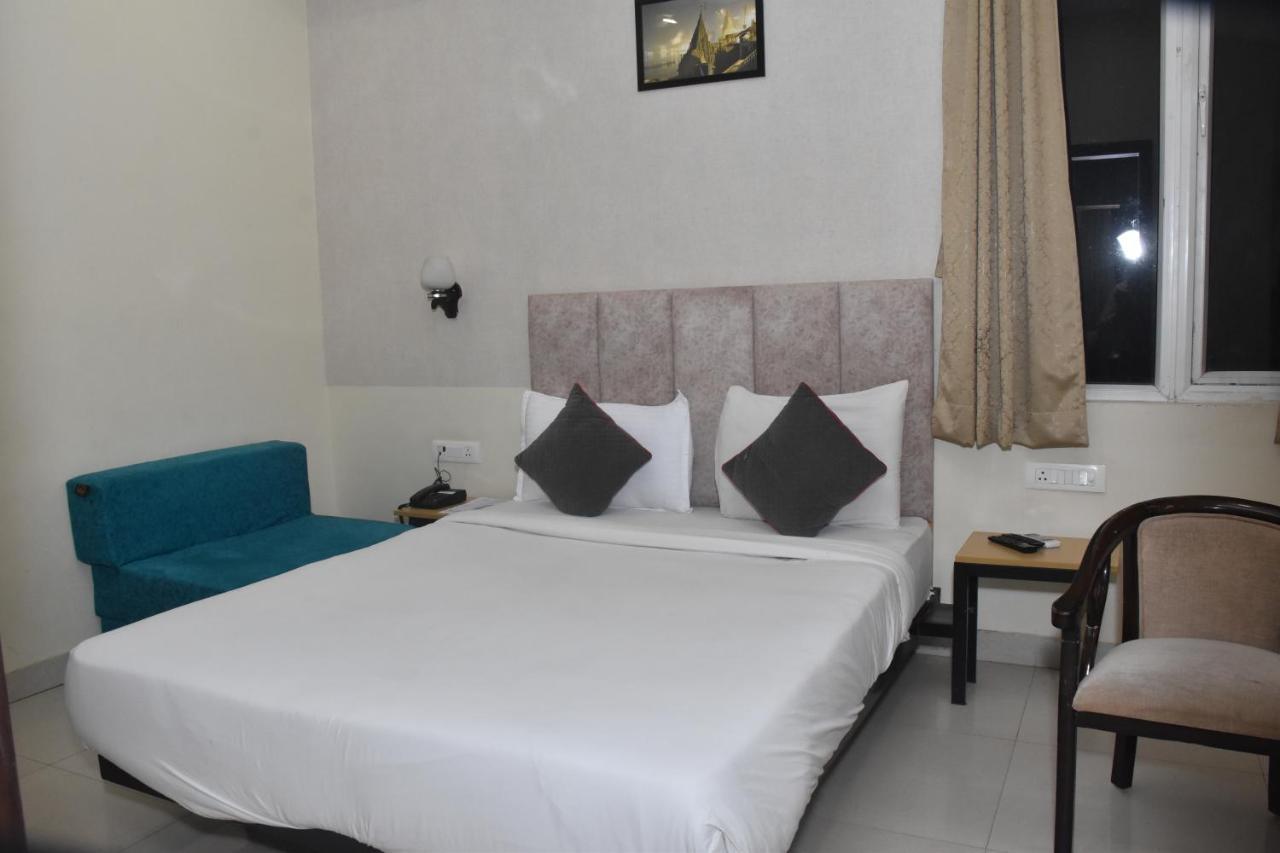 Hotel Yatharth Inn Varanasi Eksteriør bilde